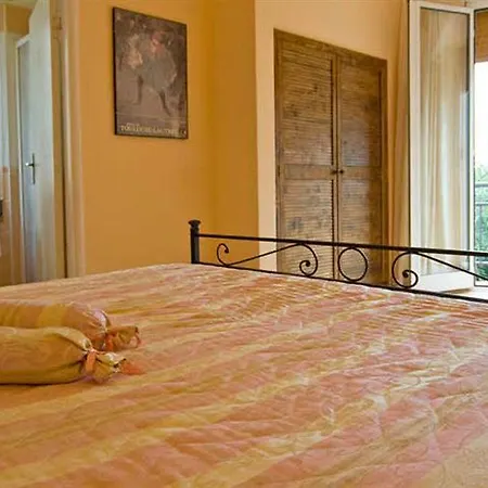 Ausonia Hotell