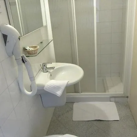 Отель Ausonia 3*